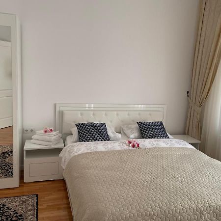 Orhideea Apartment Oradea Extérieur photo