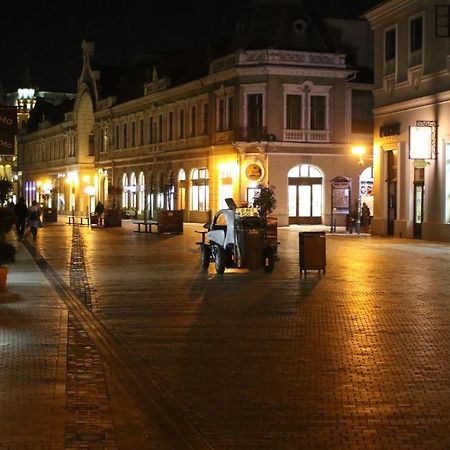 Orhideea Apartment Oradea Extérieur photo